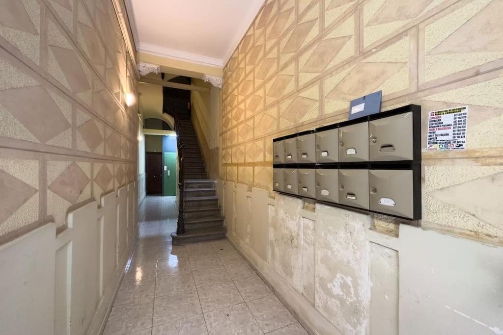 Appartamento Bebarceloner Sants - 2 Bedrooms *